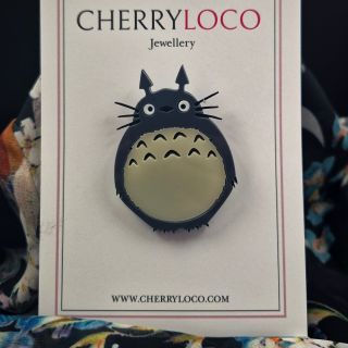 Vybíráme pro Vás... 😊 Společným jmenovatelem těchto kousků je japonský scénárista, režisér a mistr animátorského řemesla...